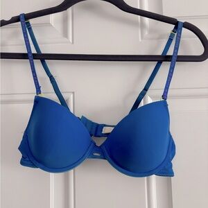 B sassy T-shit bra size 34B